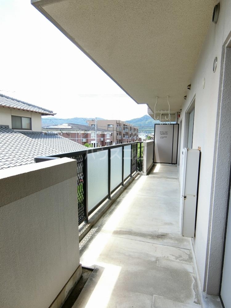 13/19 バルコニー