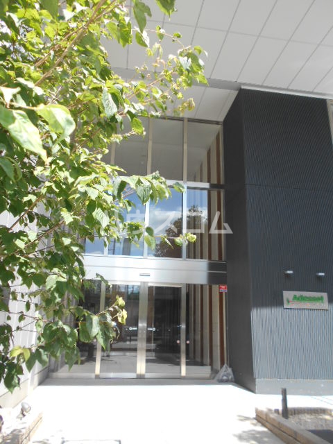 28/30 エントランス