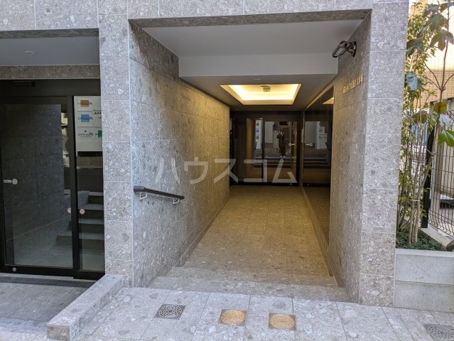 2/3 エントランス