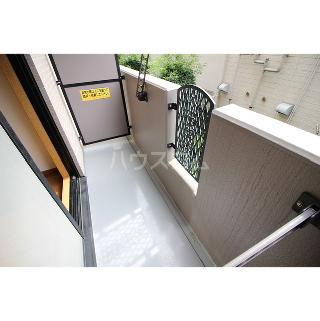 16/23 バルコニー