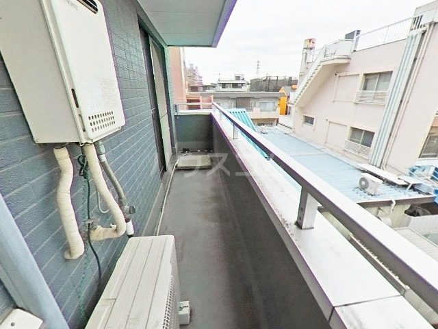 13/23 バルコニー