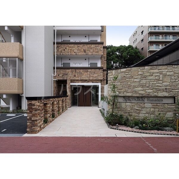 20/28 エントランス