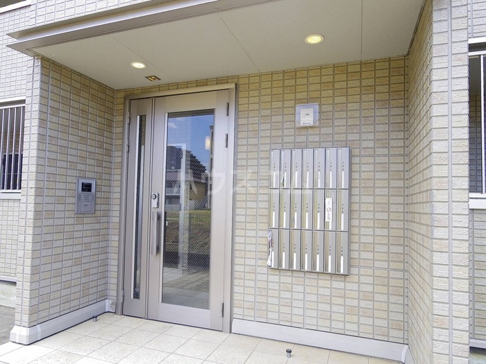 2/4 エントランス