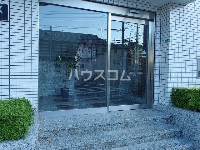 25/30 エントランス