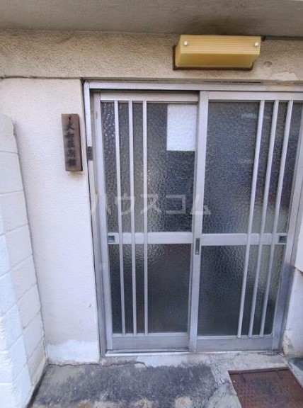 14/18 エントランス