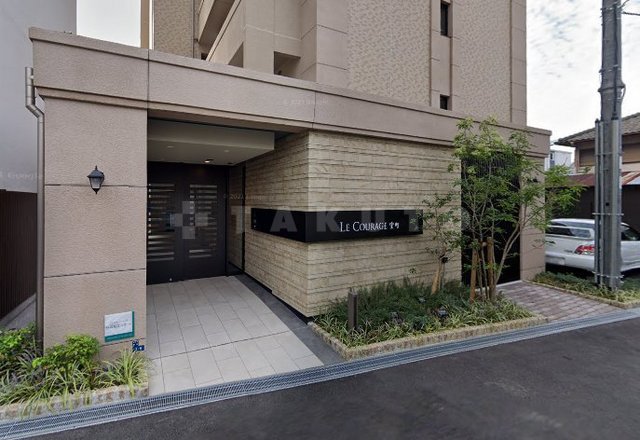 14/22 エントランス