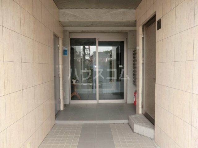 14/21 エントランス