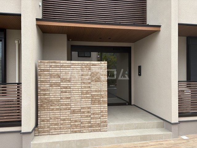 16/26 エントランス