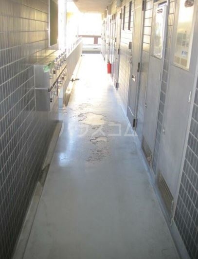 16/25 エントランス