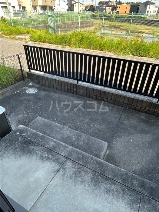 13/18 バルコニー