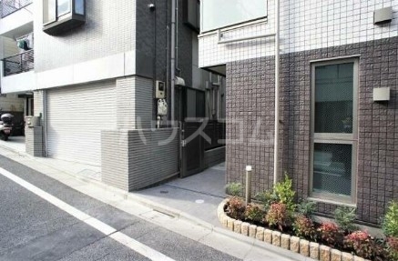 16/26 エントランス