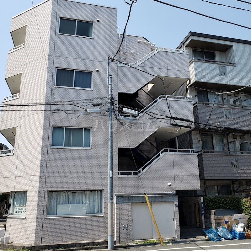 20/28 エントランス