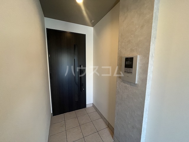 17/27 エントランス