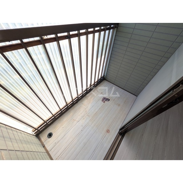 18/23 バルコニー