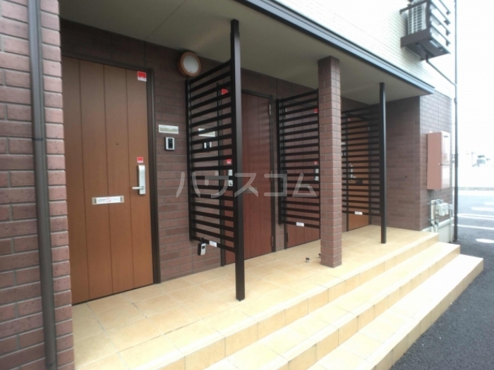 19/28 エントランス