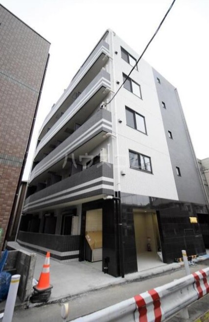 16/26 エントランス