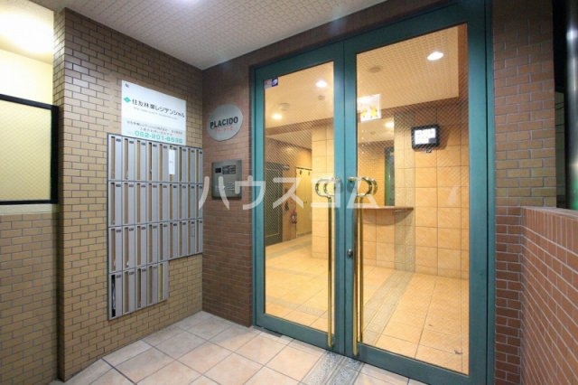 13/22 エントランス