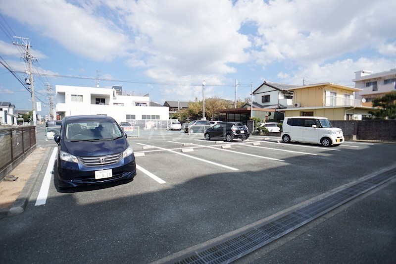 26/30 駐車場