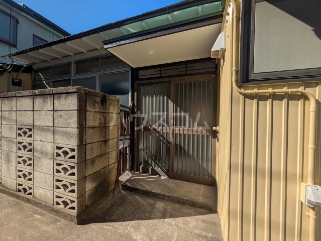 25/28 エントランス