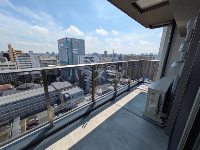 13/18 バルコニー