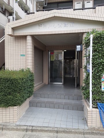 2/3 エントランス