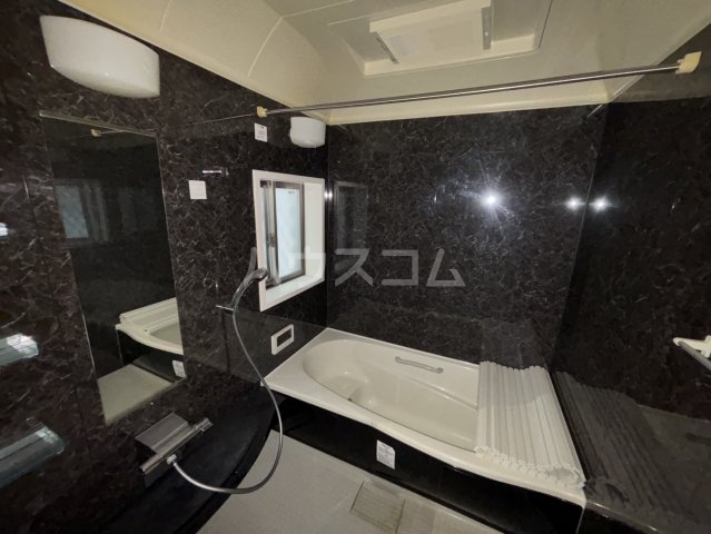 14/30 浴室