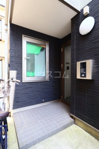 20/28 エントランス