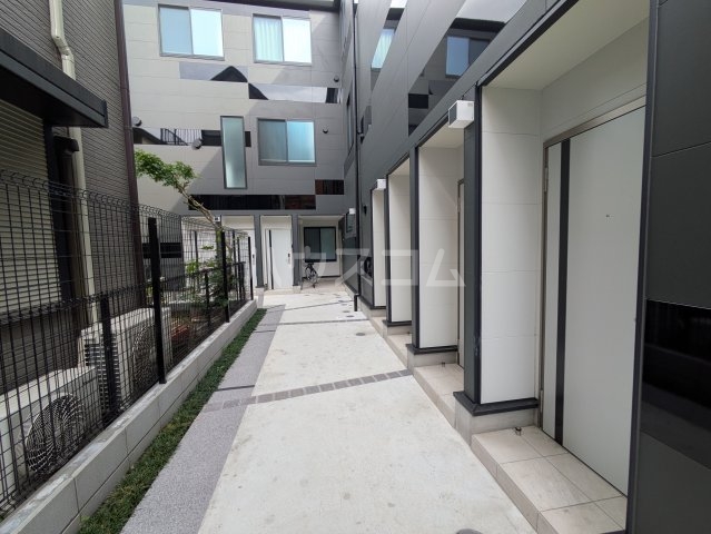 19/24 エントランス