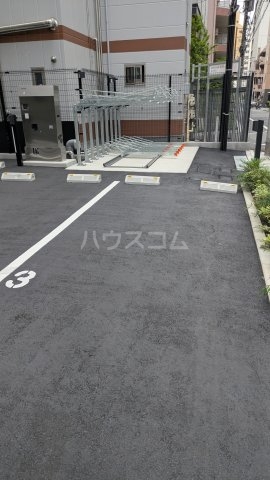 23/30 駐車場