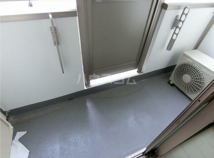 13/21 バルコニー