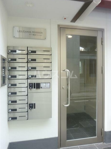 18/26 エントランス