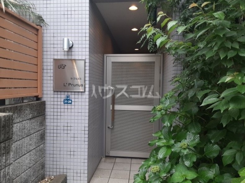 14/15 エントランス