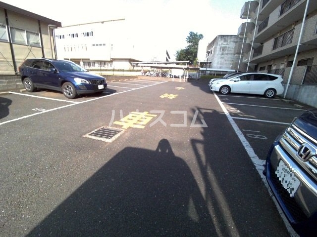 22/30 駐車場