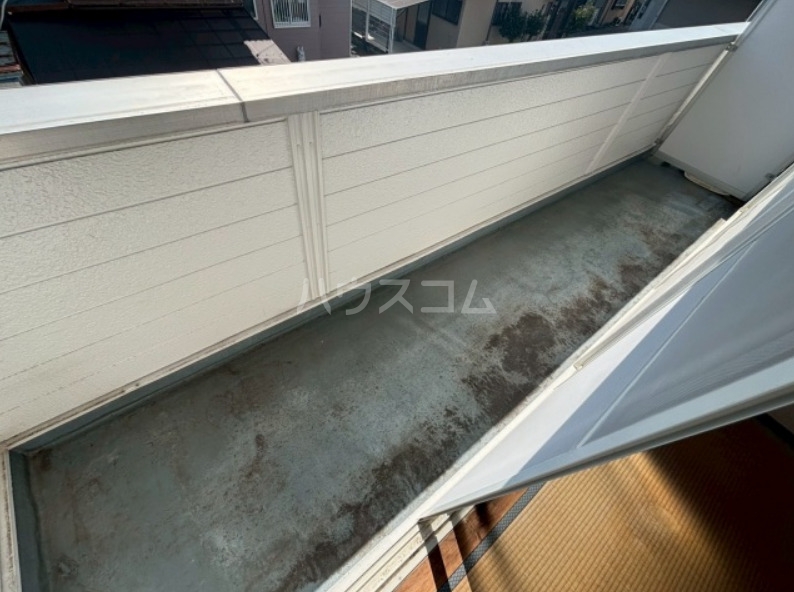 16/23 バルコニー