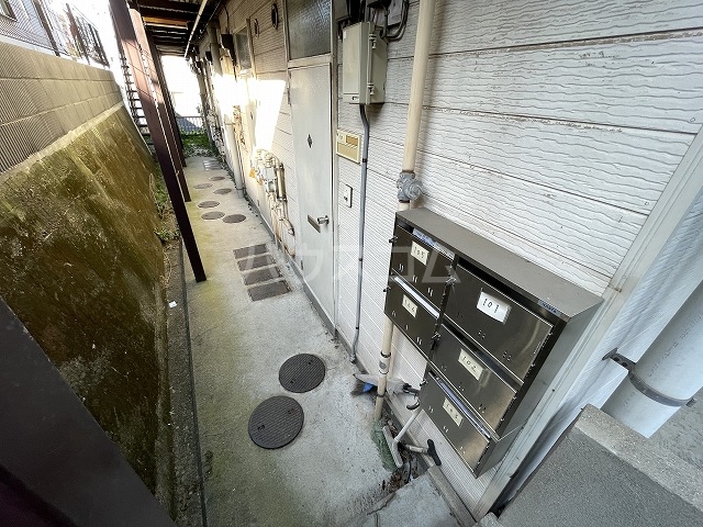 21/25 エントランス