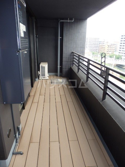 13/19 バルコニー