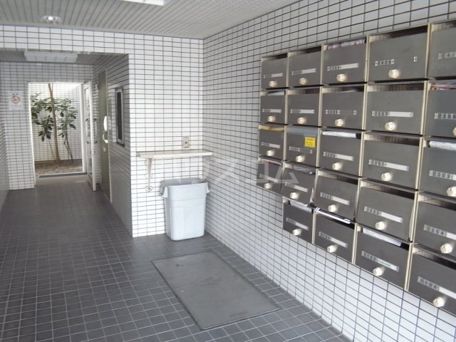 4/4 エントランス