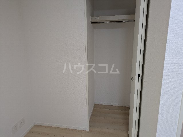 13/30 収納
