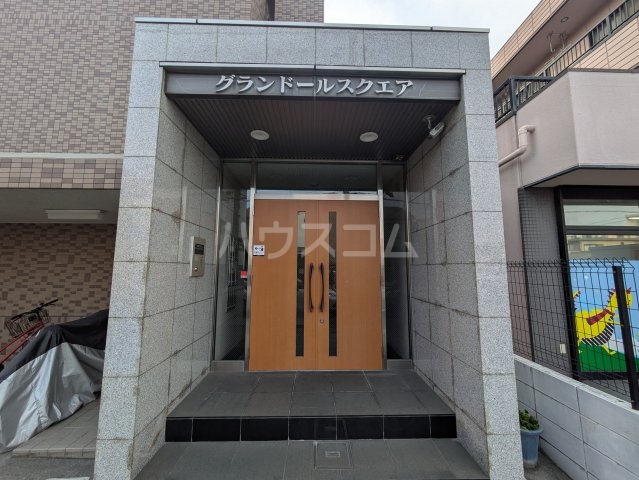 21/29 エントランス