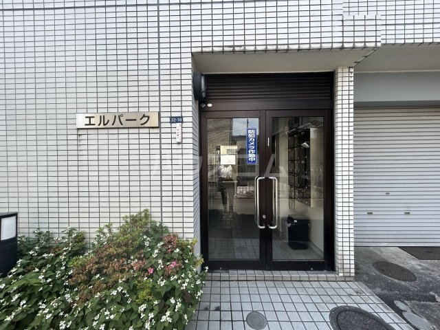 22/29 エントランス