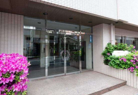 18/19 エントランス