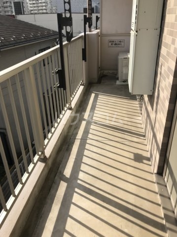 13/22 バルコニー