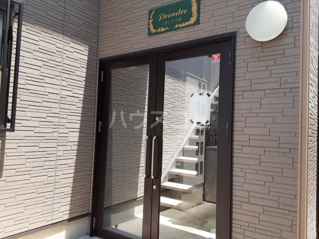 24/26 エントランス