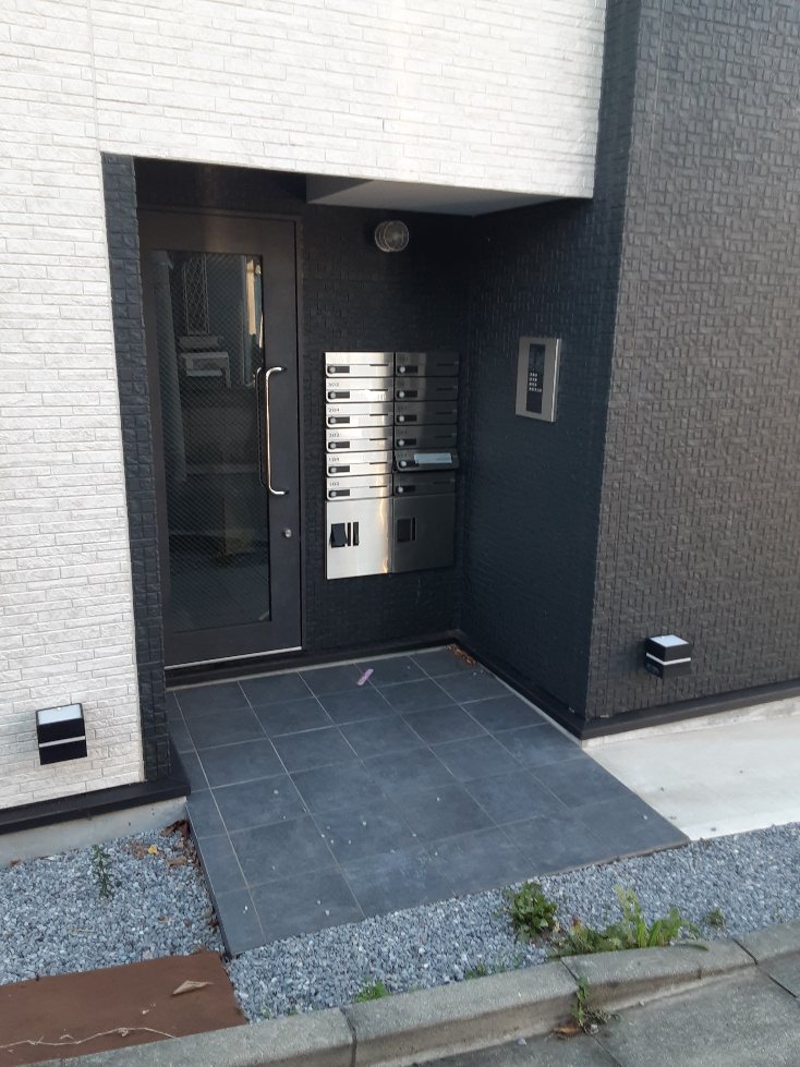 22/29 エントランス