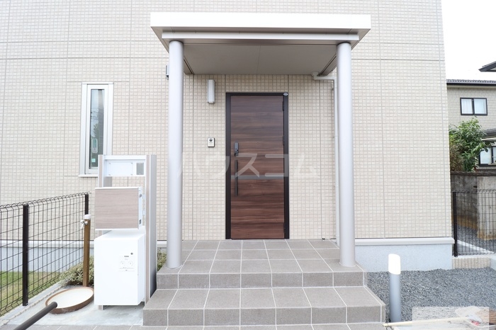 18/20 エントランス