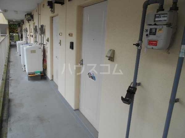 17/23 エントランス