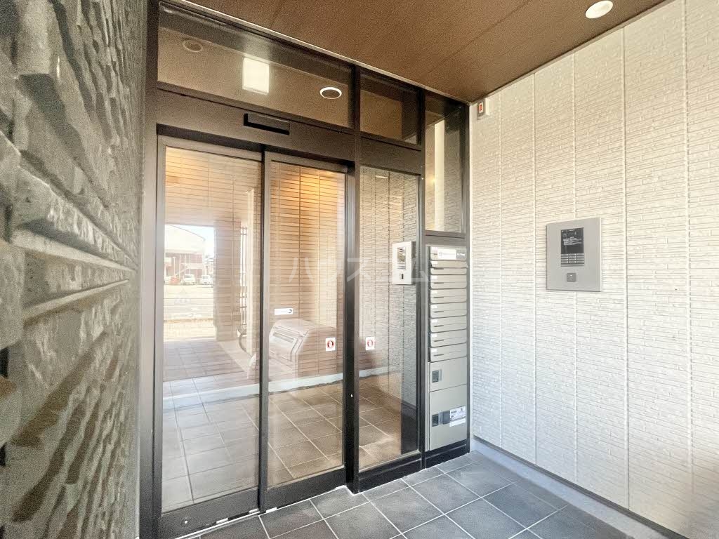 15/20 エントランス