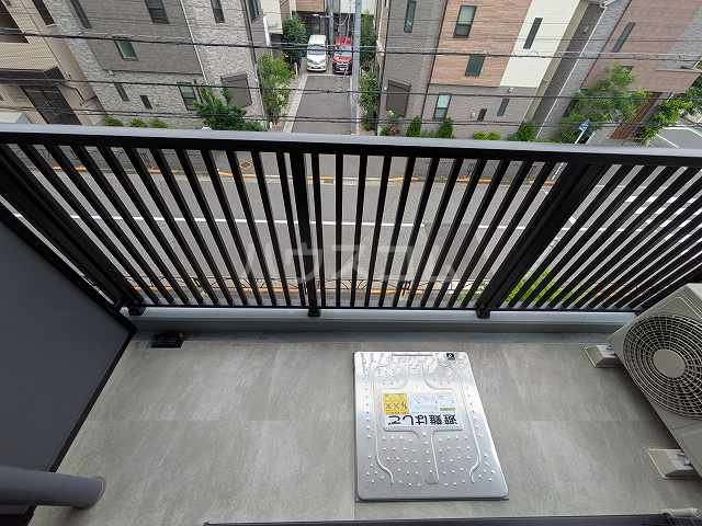 23/30 バルコニー