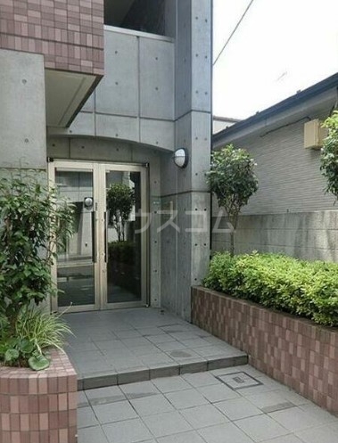 2/3 エントランス