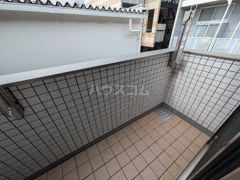 19/30 バルコニー